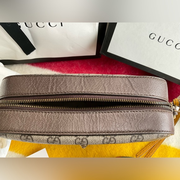 SOLD - $1️⃣1️⃣0️⃣0️⃣ direct- Authentic Gucci crossbody bag - unisex - Picture 7 of 16
